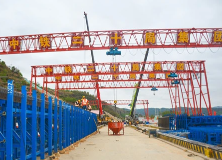 鋼絲繩電動葫蘆加快三清高速橋梁施工進度