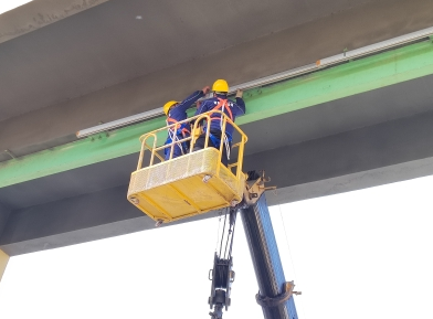 鋼絲繩電動葫蘆的滑觸線有電弧灼傷痕跡,該怎么解決