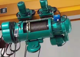 怎么用鋼絲繩電動葫蘆安裝中央空調水系統