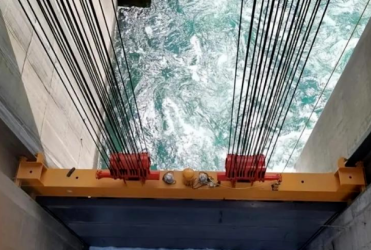 鋼絲繩電動葫蘆快速拉閘泄洪,地震關鍵時刻發揮大作用