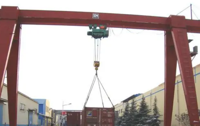 沙塵暴天氣下不要用鋼絲繩電動葫蘆吊裝重物