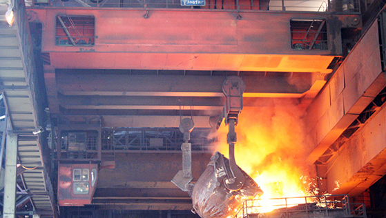 冶金廠起重吊運工作